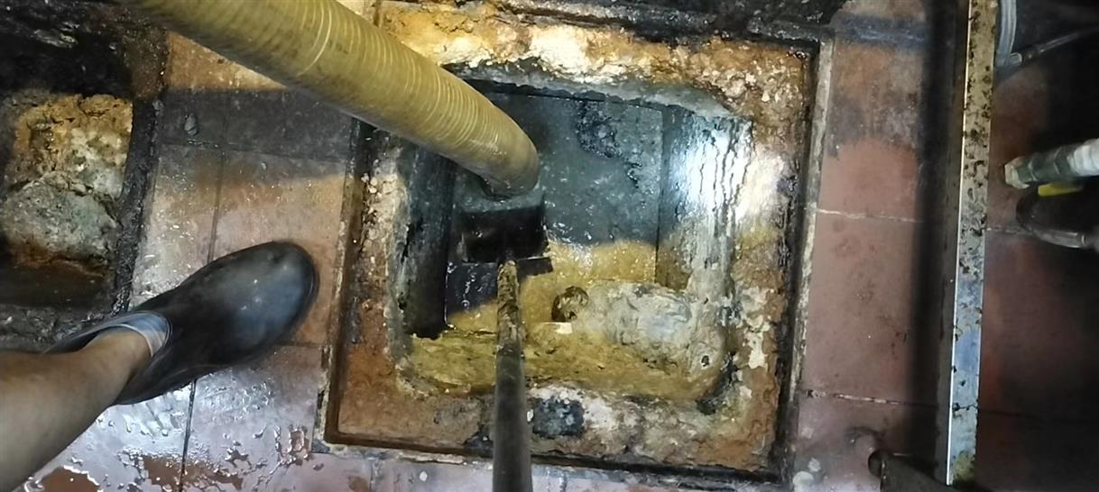 通河污水池清理一般都有毒气，怎么预防中毒呢？